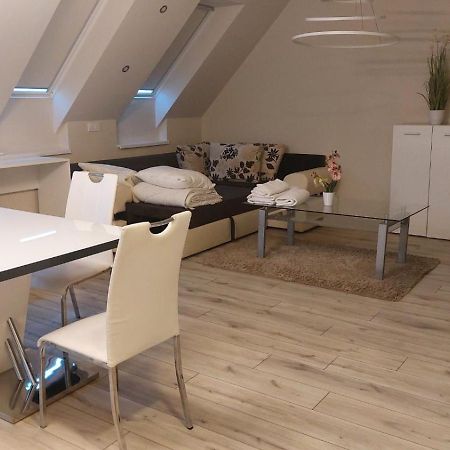 Апартаменти Hajnal Apartman Сегед Екстер'єр фото