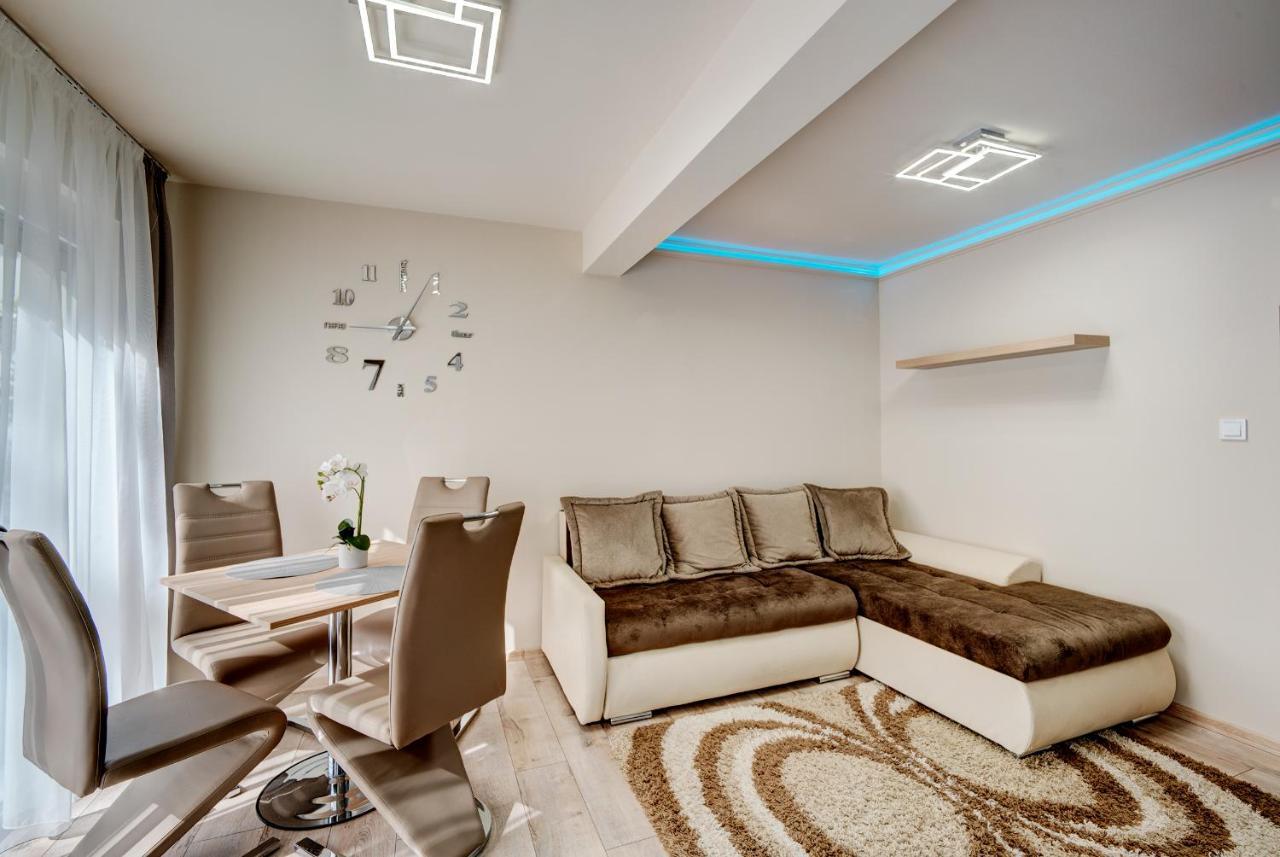 Апартаменти Hajnal Apartman Сегед Екстер'єр фото