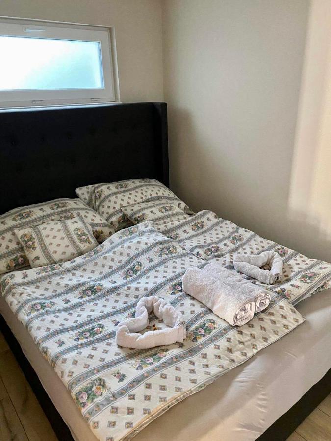 Апартаменти Hajnal Apartman Сегед Екстер'єр фото