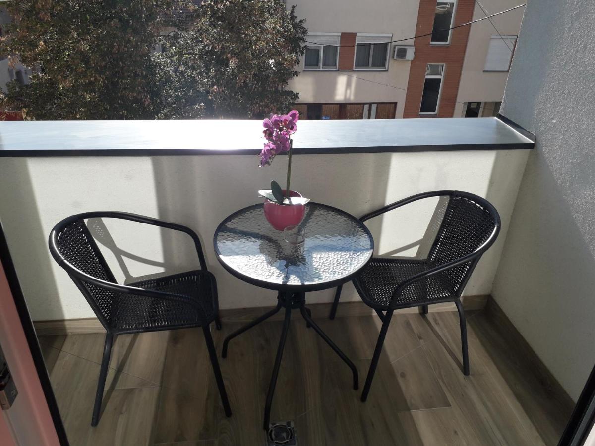 Апартаменти Hajnal Apartman Сегед Екстер'єр фото