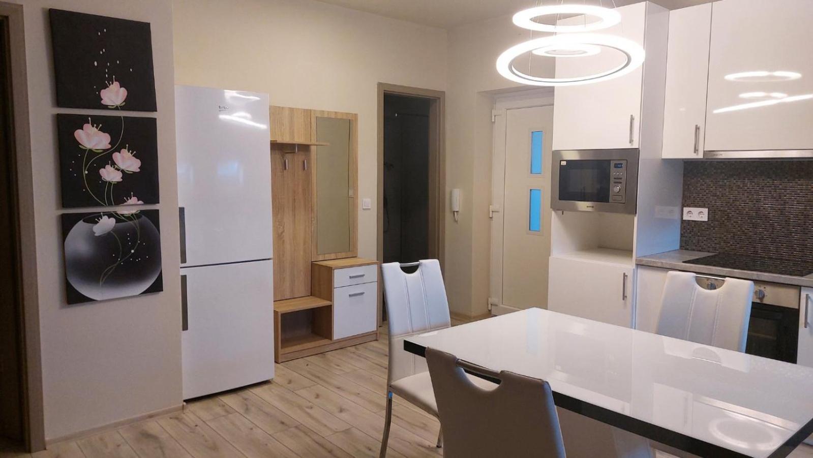 Апартаменти Hajnal Apartman Сегед Екстер'єр фото